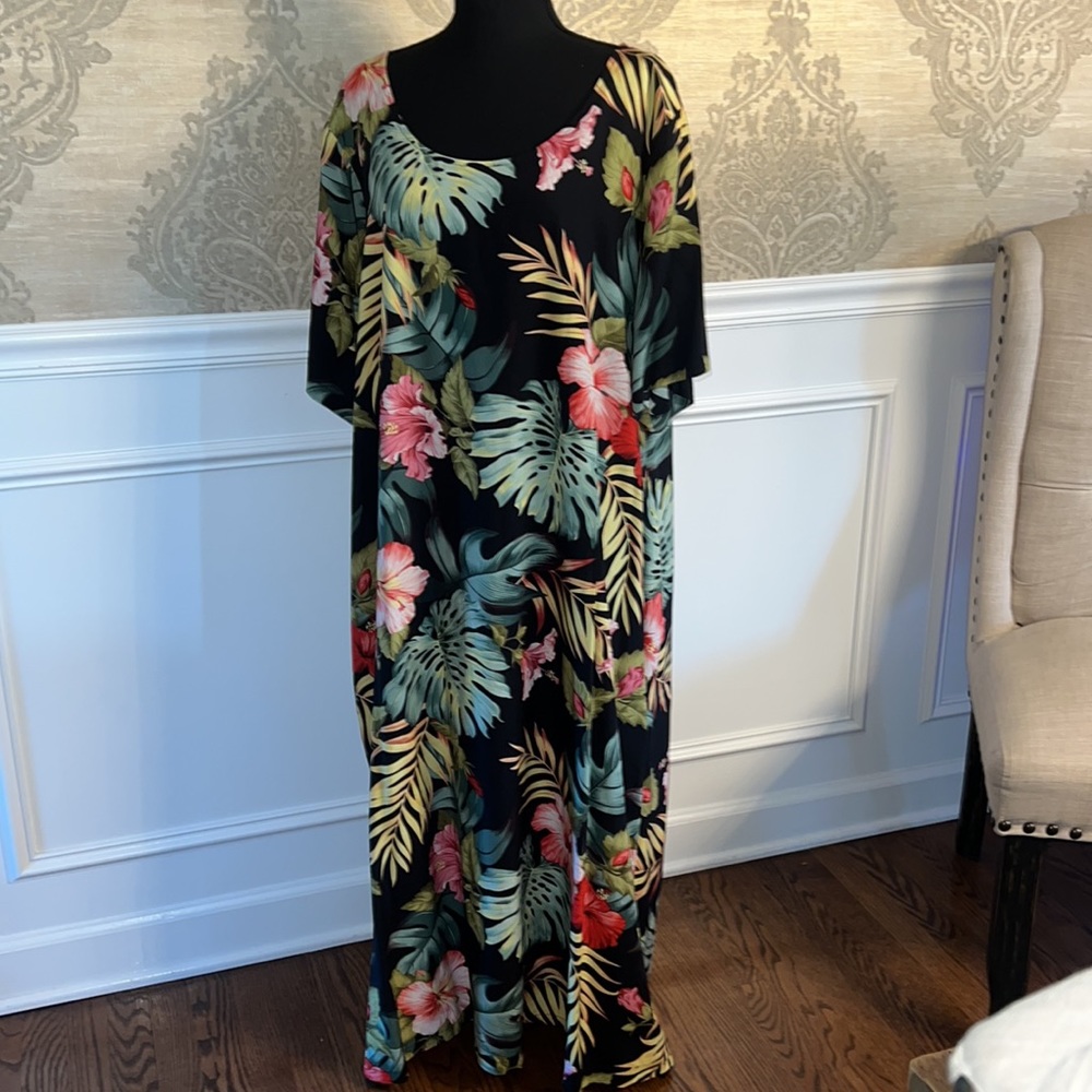 Shannon Marie Vintage | Made in Hawaii Floral Maxi Mui Mui Dress size XXL